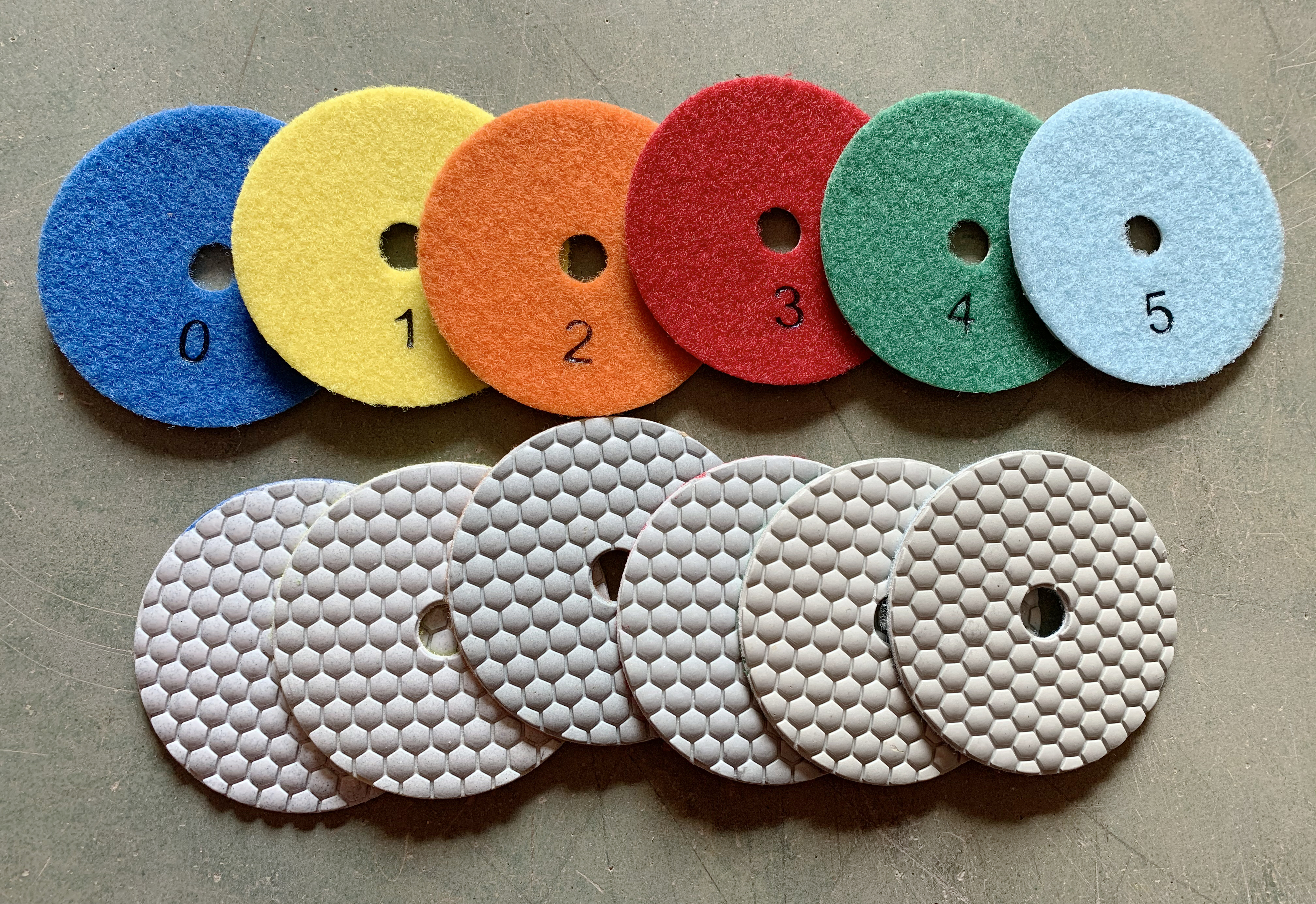 B66146901E6FDF19442273A0653B7BB